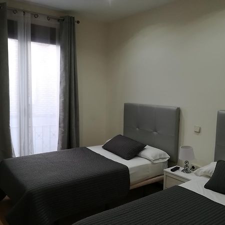 Hostal Palacios Toledo Buitenkant foto