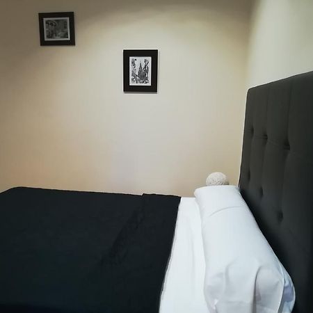 Hostal Palacios Toledo Buitenkant foto